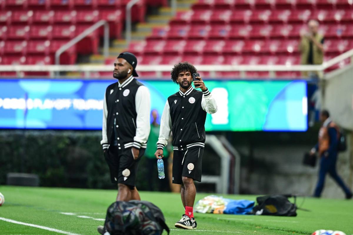 Nueva Caledonia se roba el amor de los mexicanos, ¿qué objeto le dieron al portero de Jamaica que es tendencia mundial?