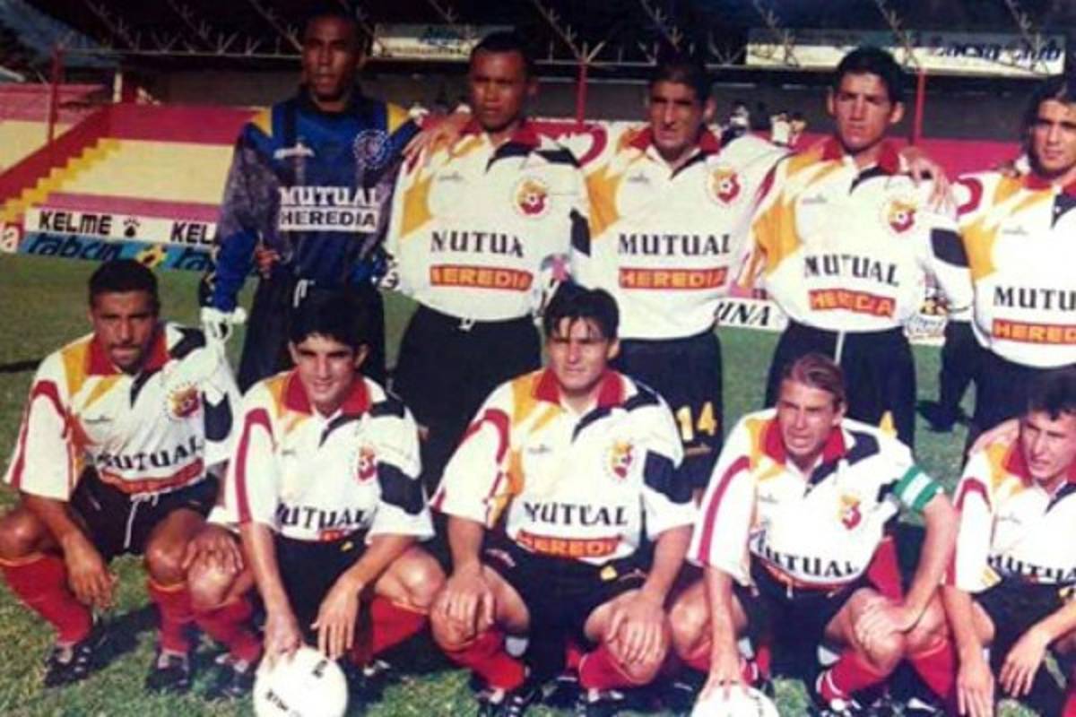 Especial: Las camisetas más raras y llamativas de clubes centroamericanos