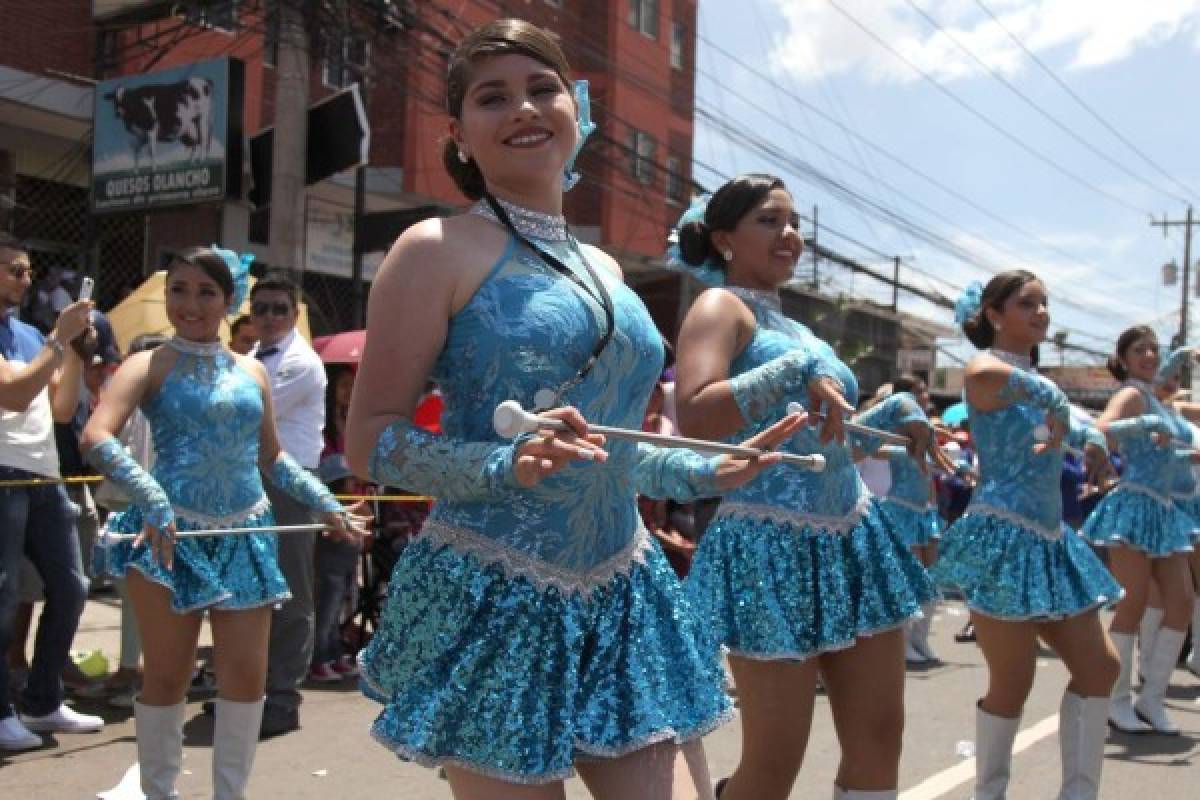 Las palillonas de Tegucigalpa que han deslumbrado en los desfiles patrios