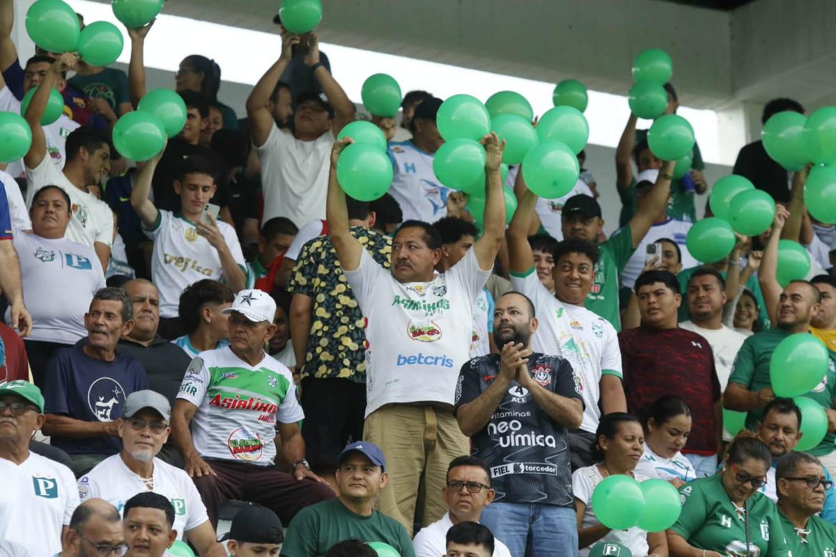 Las dos chicas que eclipsaron en el Excélsior y lo que ingresaron los árbitros al estadio sin ser vistos por la afición