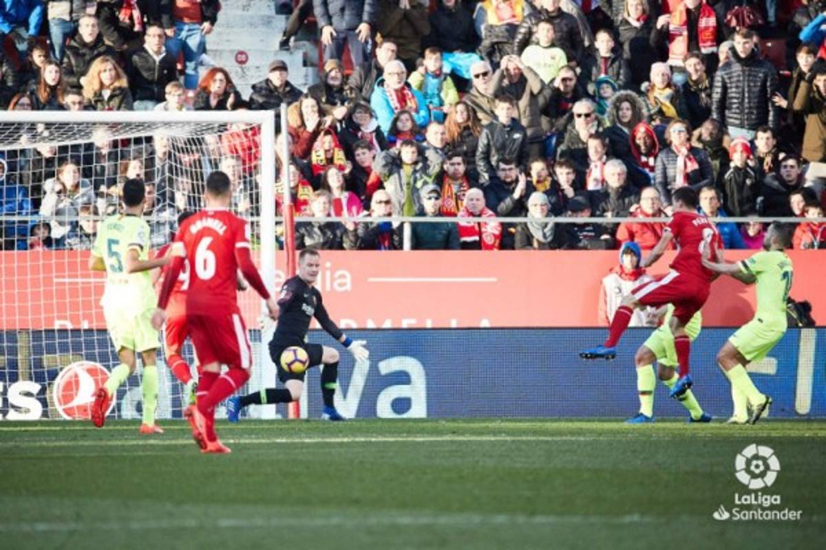 No viste en TV: El lamento de Suárez, Messi cambia camisa y el ambientazo en Montilivi