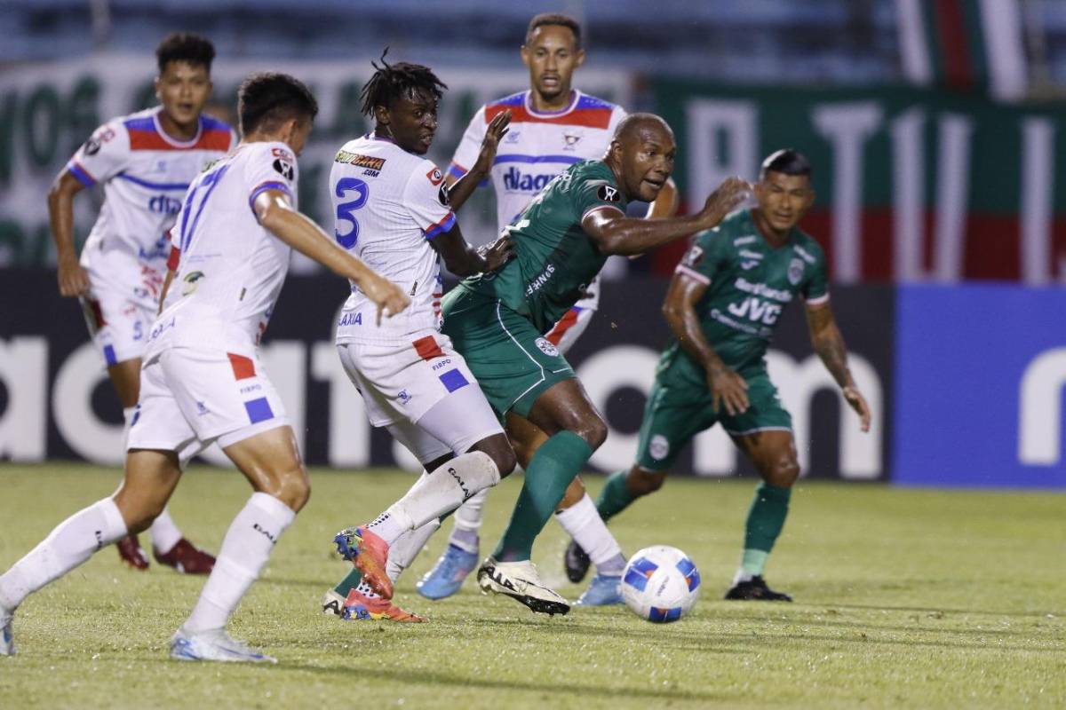 ¿El partido más largo de la historia? Marathón y Luis Ángel Firpo protagonizaron un show de apagones en el Olímpico