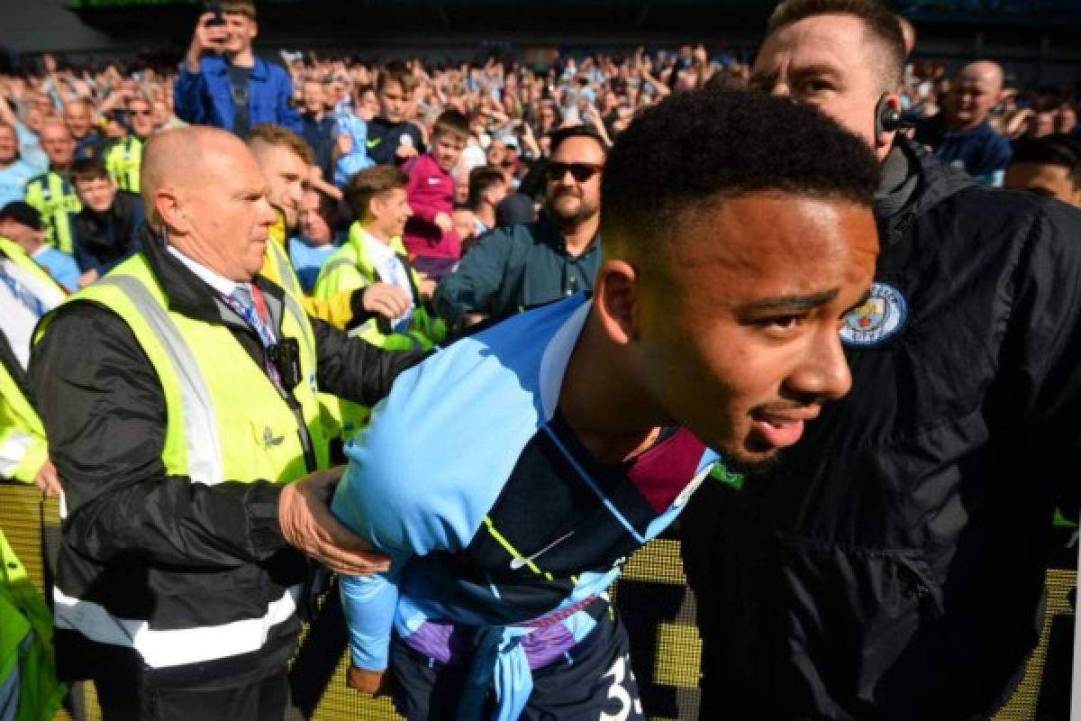 Las increíbles imágenes que dejó el festejo del Manchester City en la Premier League