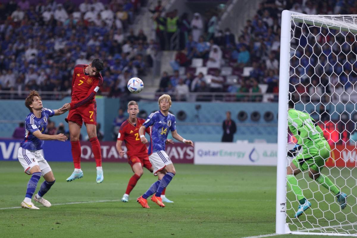 Morata, de cabeza, abrió el marcador en el España - Japón.