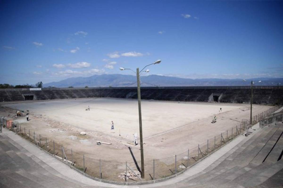 Estadio abandonado Roberto Suazo Córdova en La Paz recibe espectacular remodelación