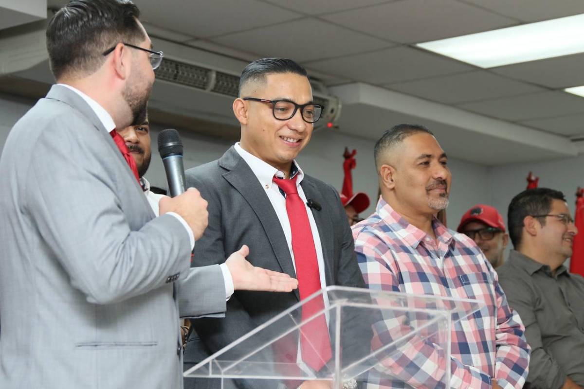 Así fue la presentación de la precandidatura a diputado de Emilio Izaguirre y sus primeras declaraciones