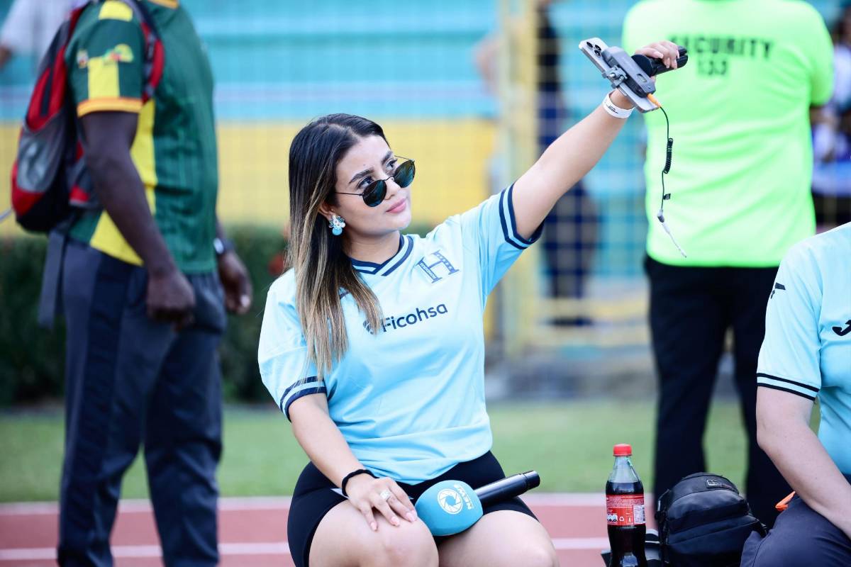 ¡Milagro Flores, de infarto! La Queso tiene a su jugador favorito en el juego de tiktokers entre Honduras y Brasil y ¿Quién es la hermosa de lentes?