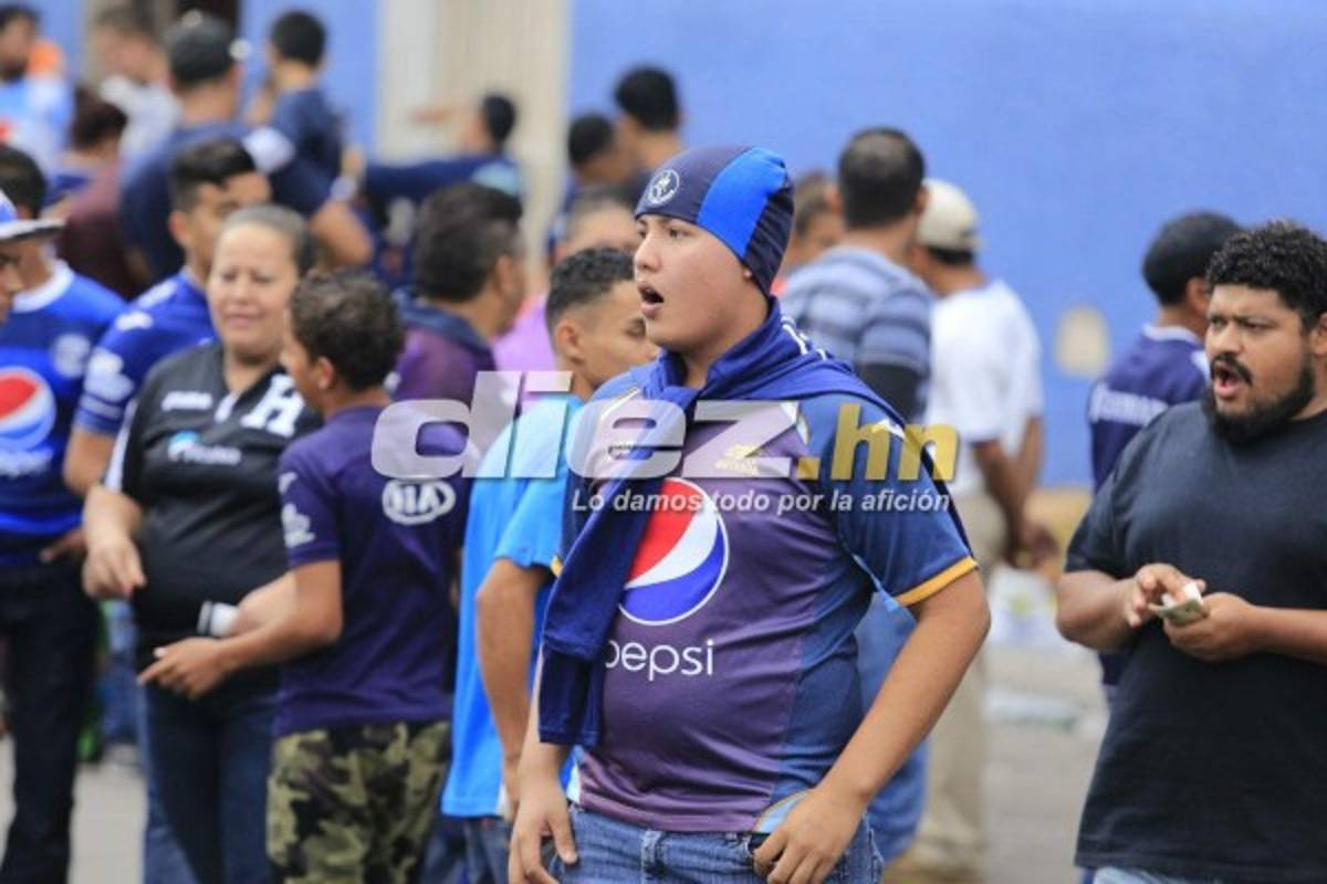 ¡IMPRESIONANTE! La afición de Motagua llena el Nacional en la final ante Platense