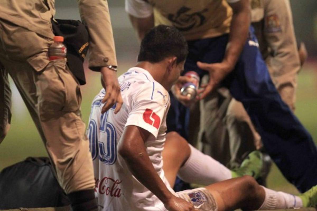 ¡NO SE VIO EN TV! Llenazo, portones cerrados y la eurofia de los progreseños