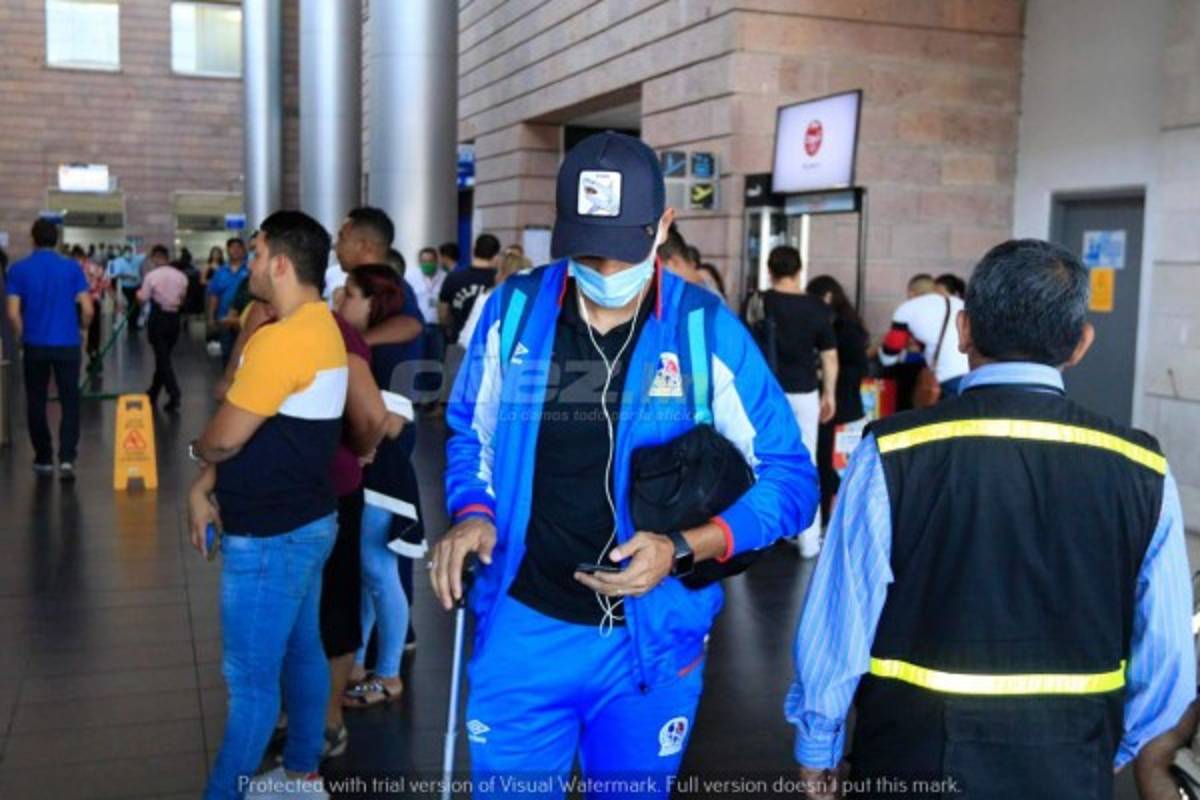 ¡Hasta con pasamontañas, guantes y tapabocas, regresó Olimpia de Canadá!