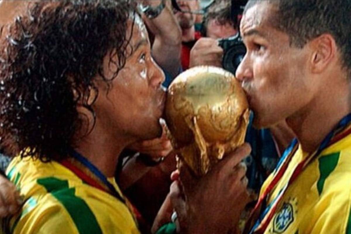 La trayectoria de Ronaldinho en imágenes