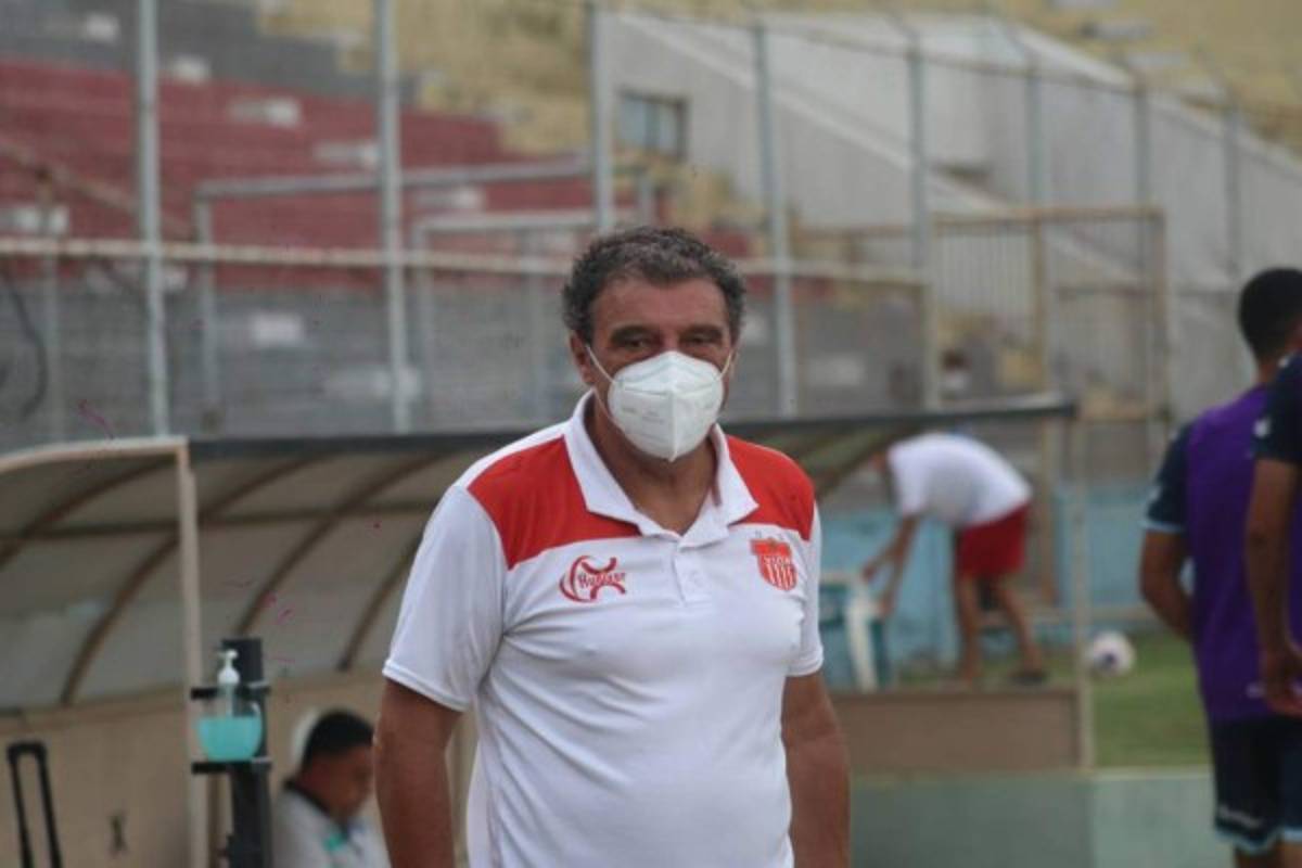 Fernando Mira sonríe de nuevo en la cima: 'Estamos como líderes con todos los méritos'