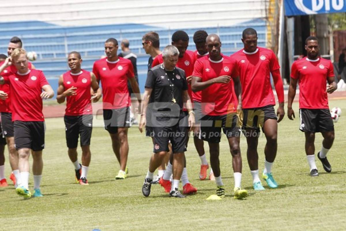 Jugadores de Canadá sintieron el rigor del clima de San Pedro Sula