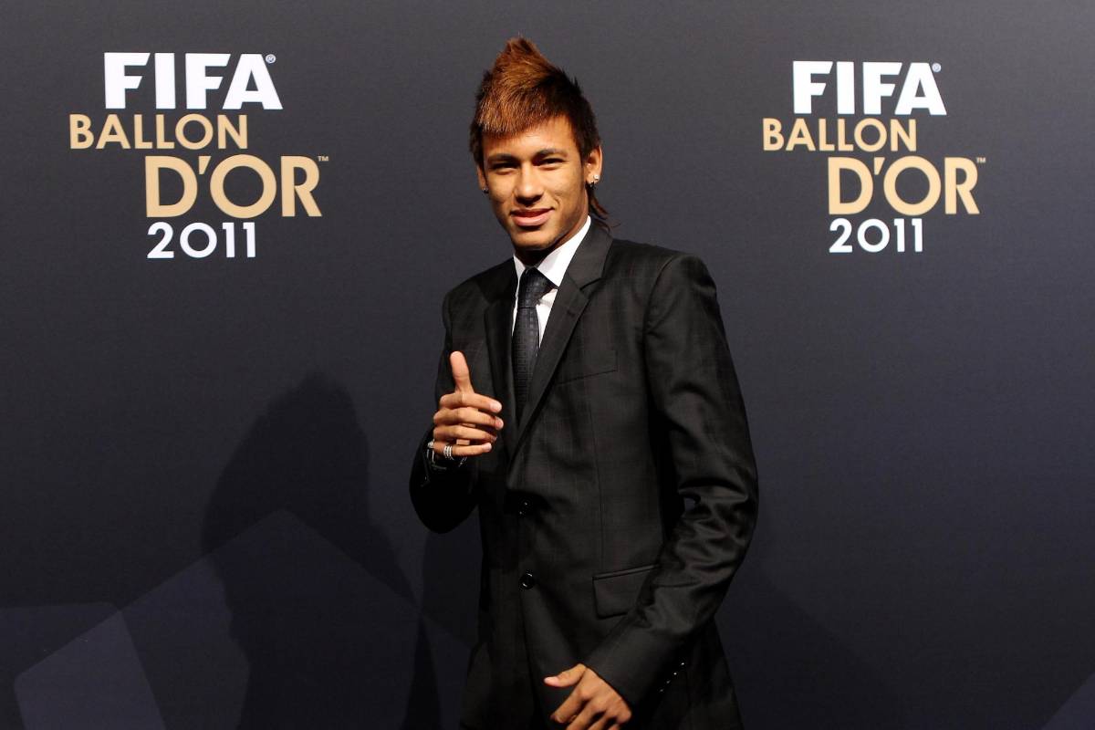 Cristiano Ronaldo, Neymar y James Rodríguez sobresalen entre los ganadores del premio Puskas donde Michaell Chirinos aspira al galardón