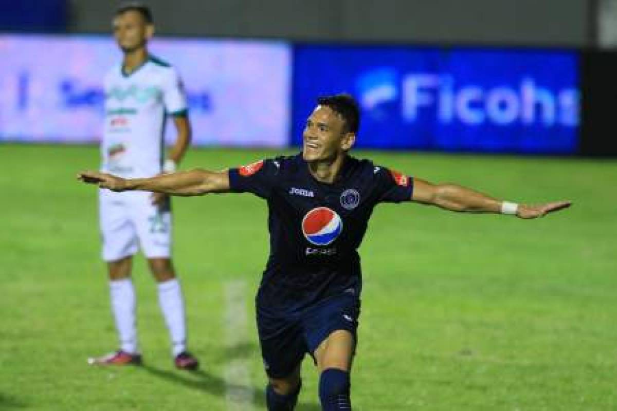 Roberto Moreira Aldana CELEBRA EN EL PARTIDO Motagua vs Platense Primera Jornada del torneo apertura de la liga nacional de Honduras