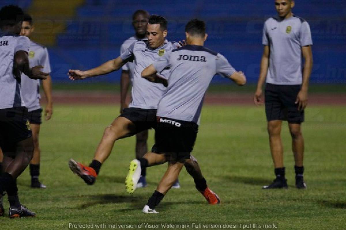 FOTOS: Real España prepara el choque contra Olimpia bajo la luna llena