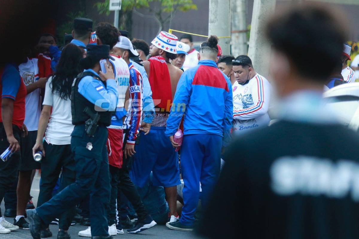 Imágenes de terror en el Morazán: Héridos y aficionados corriendo despavoridos previo al Real España-Olimpia