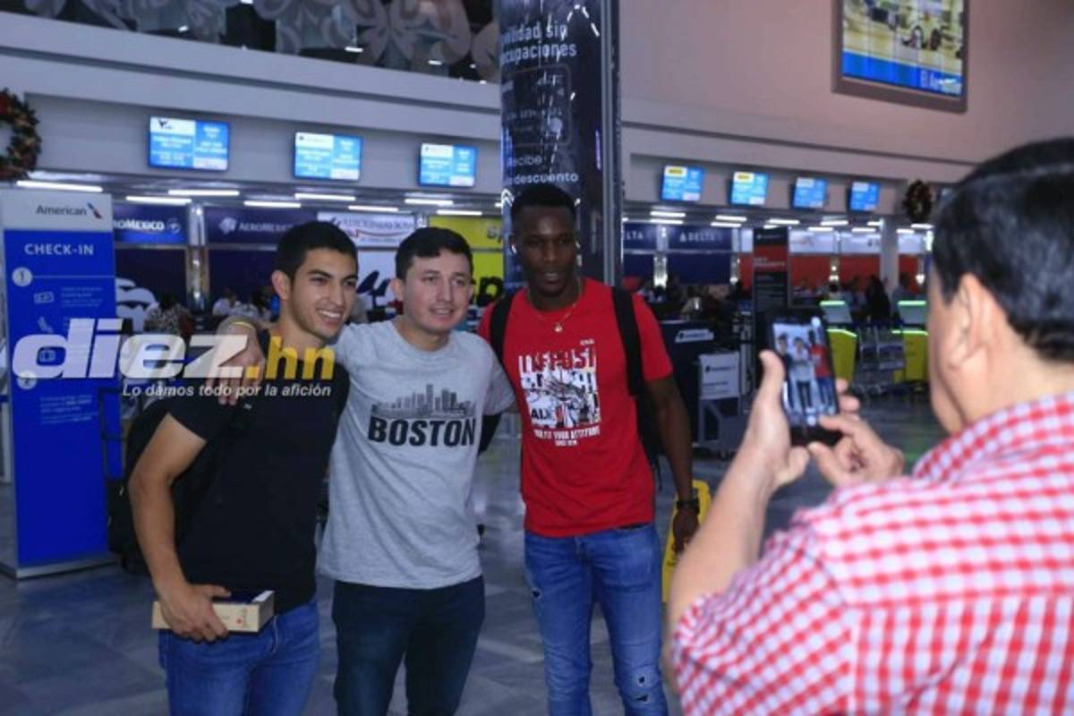 FOTOS: Rigoberto Rivas imponiendo moda y Alberth Elis dando un 'jalón”