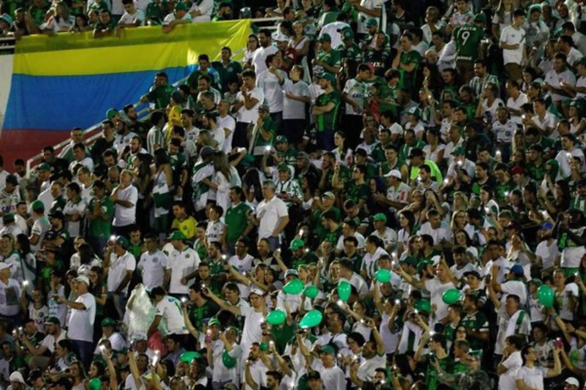 El Chapecoense vibró con sus 'hermanos' de Colombia en la final esperada