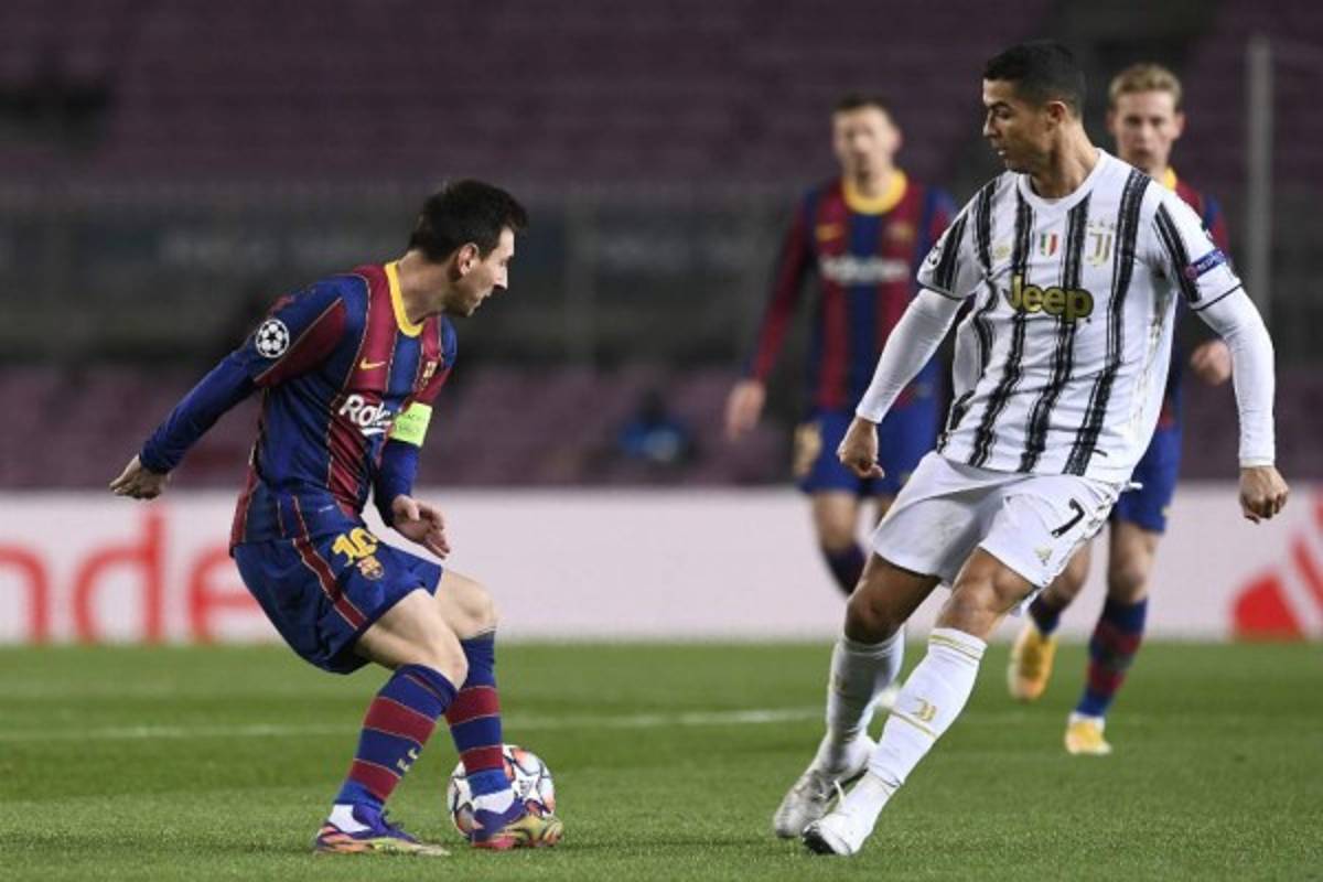 Risas y abrazo entre ambos: Messi no apareció y Cristiano Ronaldo brilló en el Camp Nou