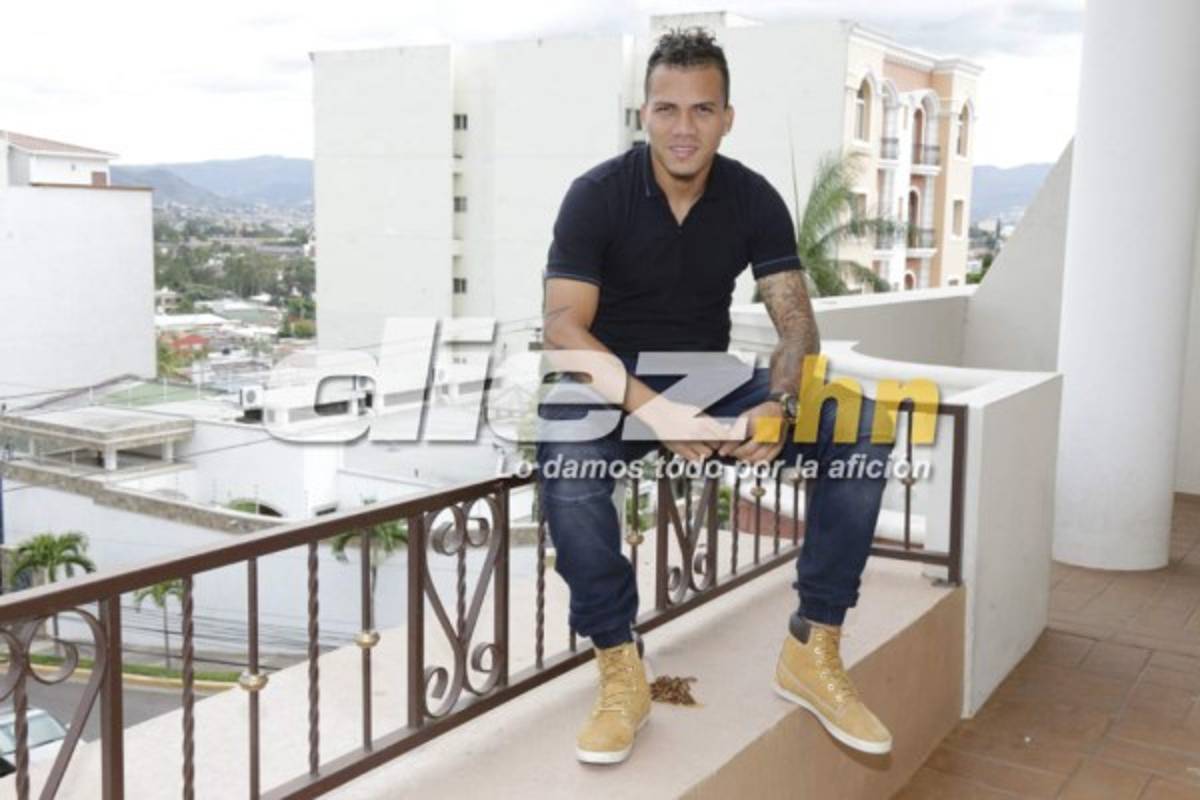 La vida de Arnold Peralta en imágenes