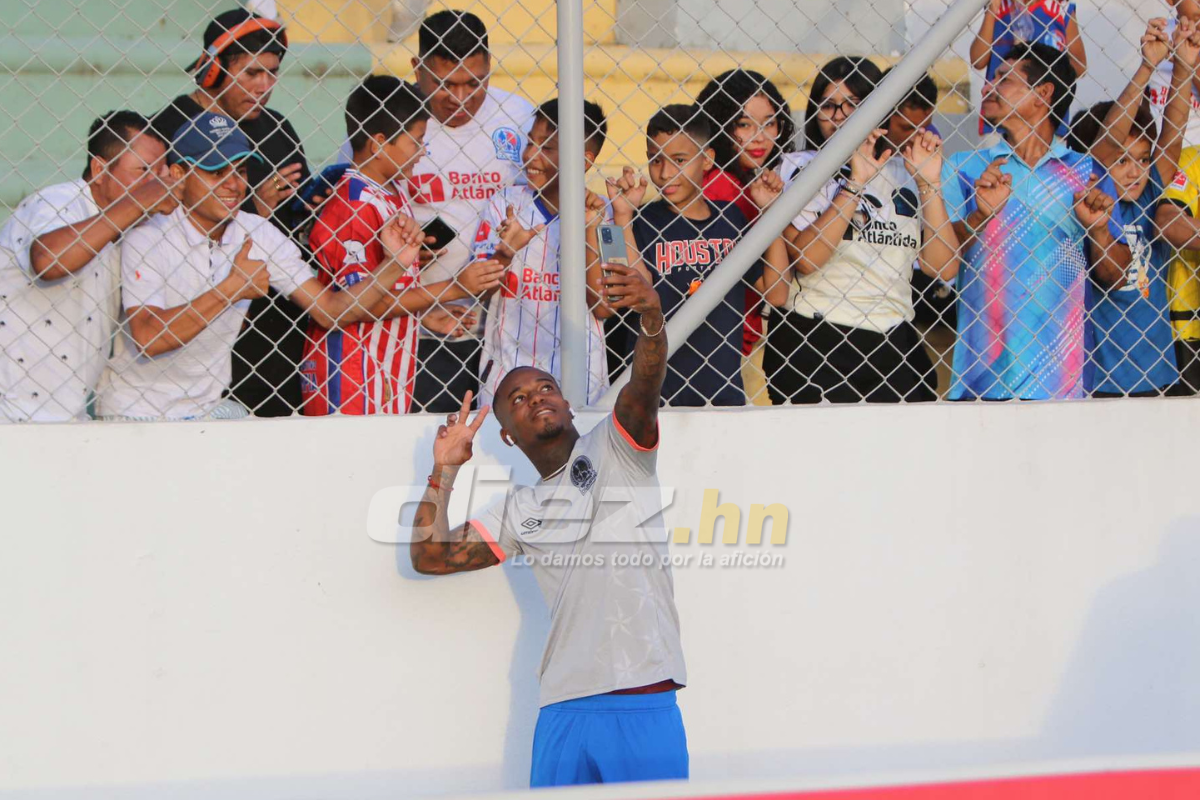 Olimpia goleó al Génesis: el debut de “Nacho” Colombini, errorazo del portero Argueta y las bellas chicas en Comayagua