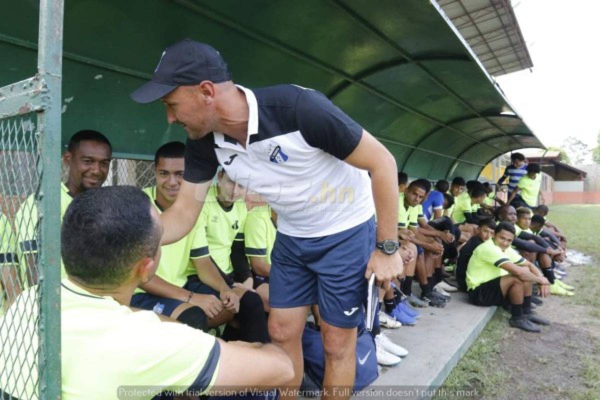 Fotos: 'El Palomo' le cambia el ánimo en su primer día a jugadores del Honduras