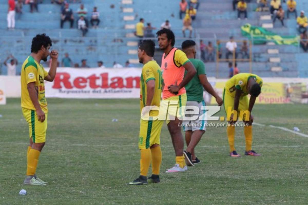 ¡DESGARRADOR! Las tristes fotos de los jugadores del Social Sol al descender