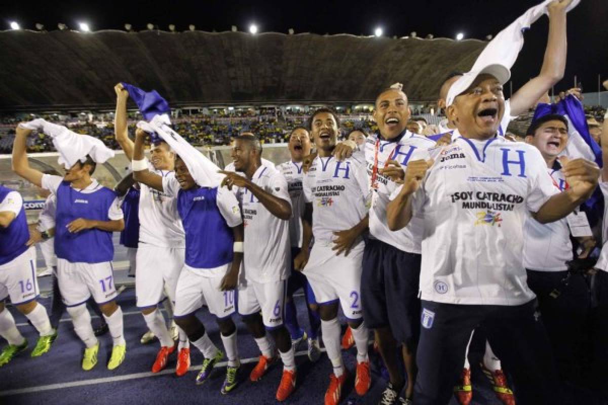 Marvin Antonio ChÃ¡vez (hijo del viento), Juan Carlos Garcia ,Anthony Lozano,TambiÃ©n conocido como Choco ,Henry Figueroa , El kinesiÃ³logo Gustavo MANI ,Suazo , Carlo Costly elebran la clasificacion al mundial Brasil 2014,en el estadio nacional de kingston jamaica .