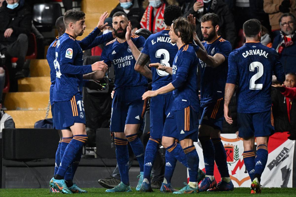 ¡Los salvó el “Gato”! Benzema le da el triunfo al Real Madrid contra Rayo para sacarle más ventaja al Sevilla en la tabla