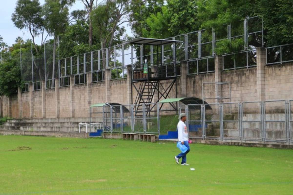 Conoce el búnker de trabajo de Ramón Maradiaga en El Salvador