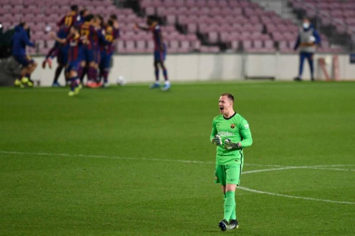 Lo que no se vio en TV: El abrazo y felicidad de Messi tras la remontada ¿Y si ya no se va del Barcelona?