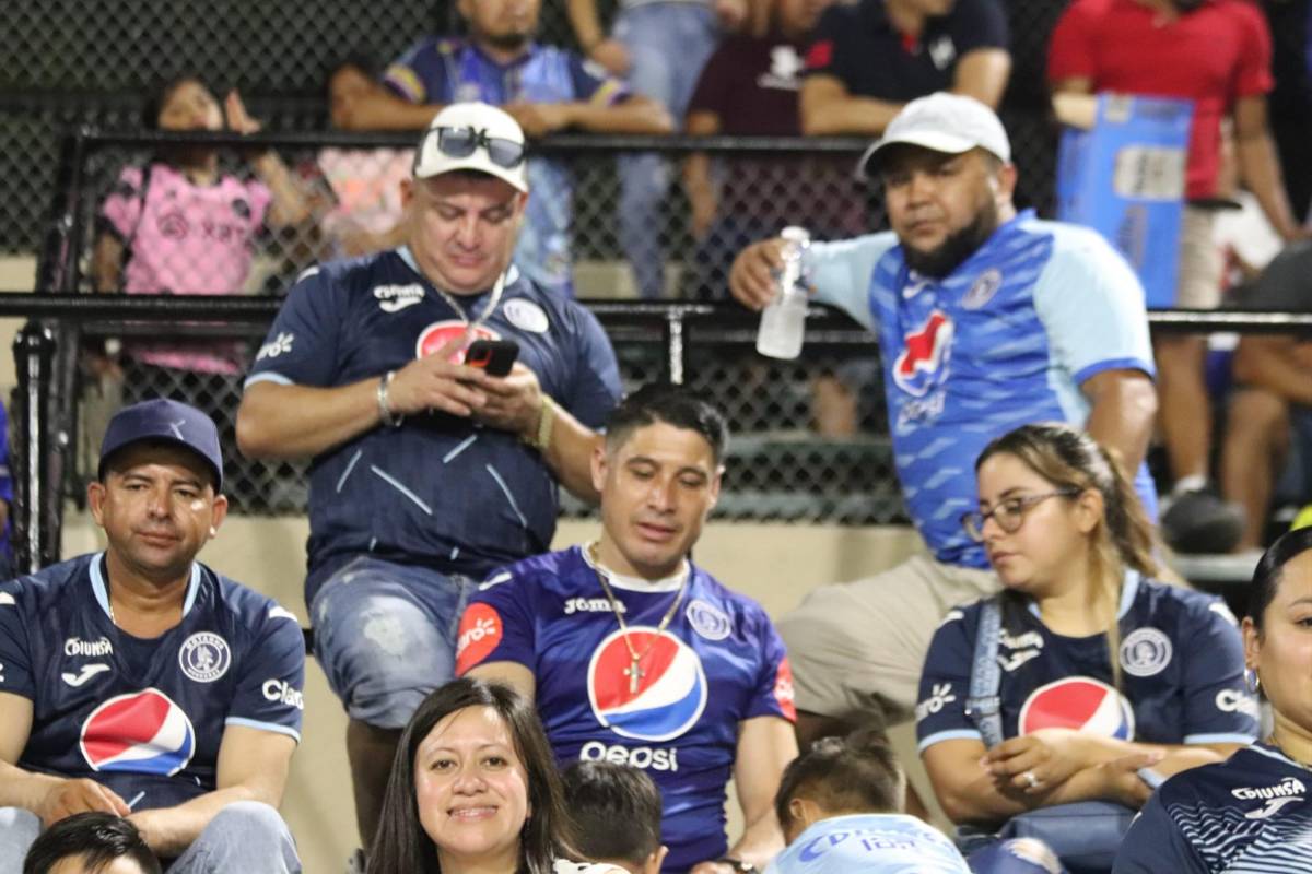 ¡Batalla campal entre aficionados del Motagua en amistoso en USA! La razón de los golpes y la policía intervino