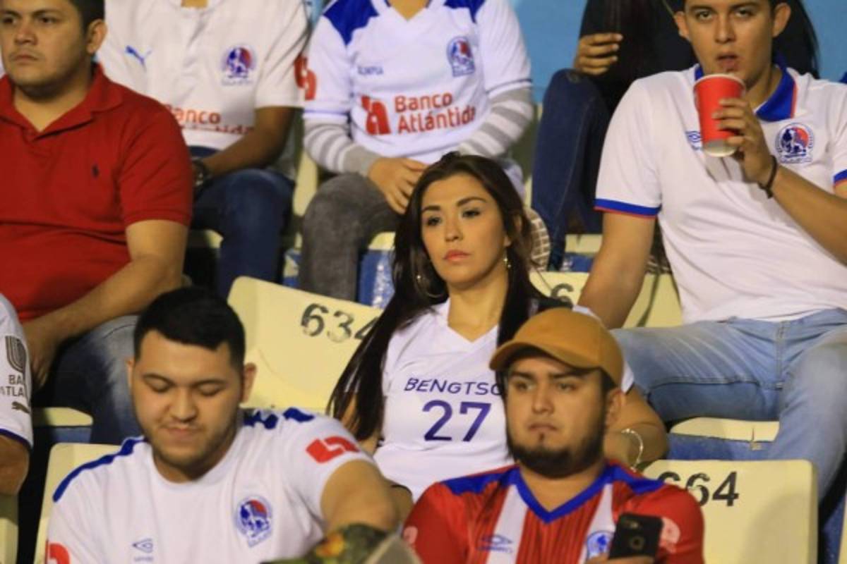 FOTOS: Las hermosas chicas que invadieron el estadio Nacional