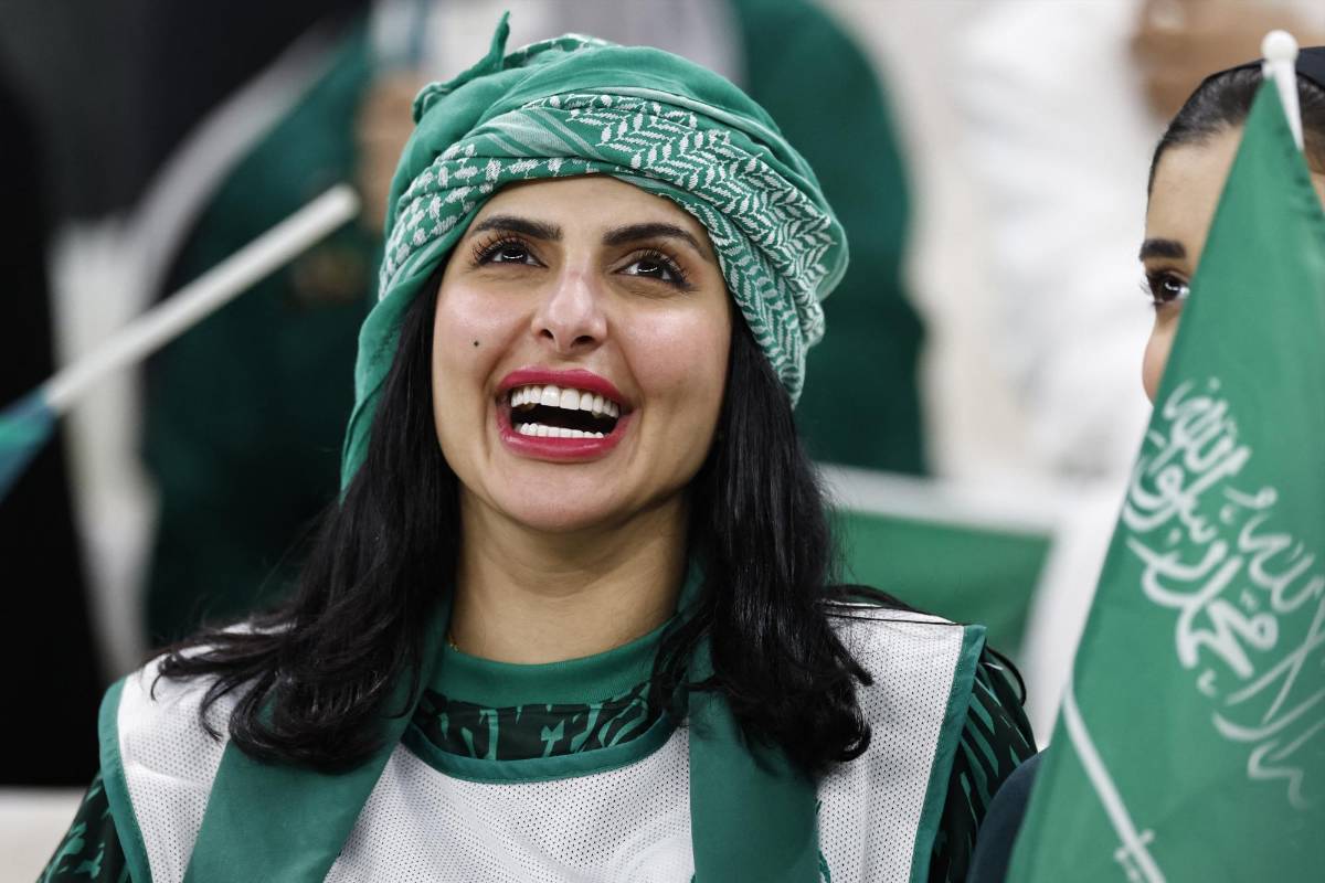 La hermosa qatarí apoyando a Argentina, la despampanante mexicana y las bellas damas de Arabia Saudita
