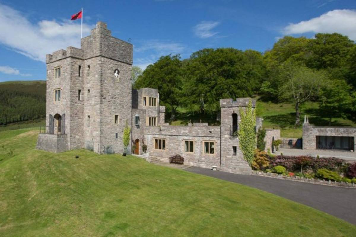 El impresionante castillo en el que vivirá Mourinho