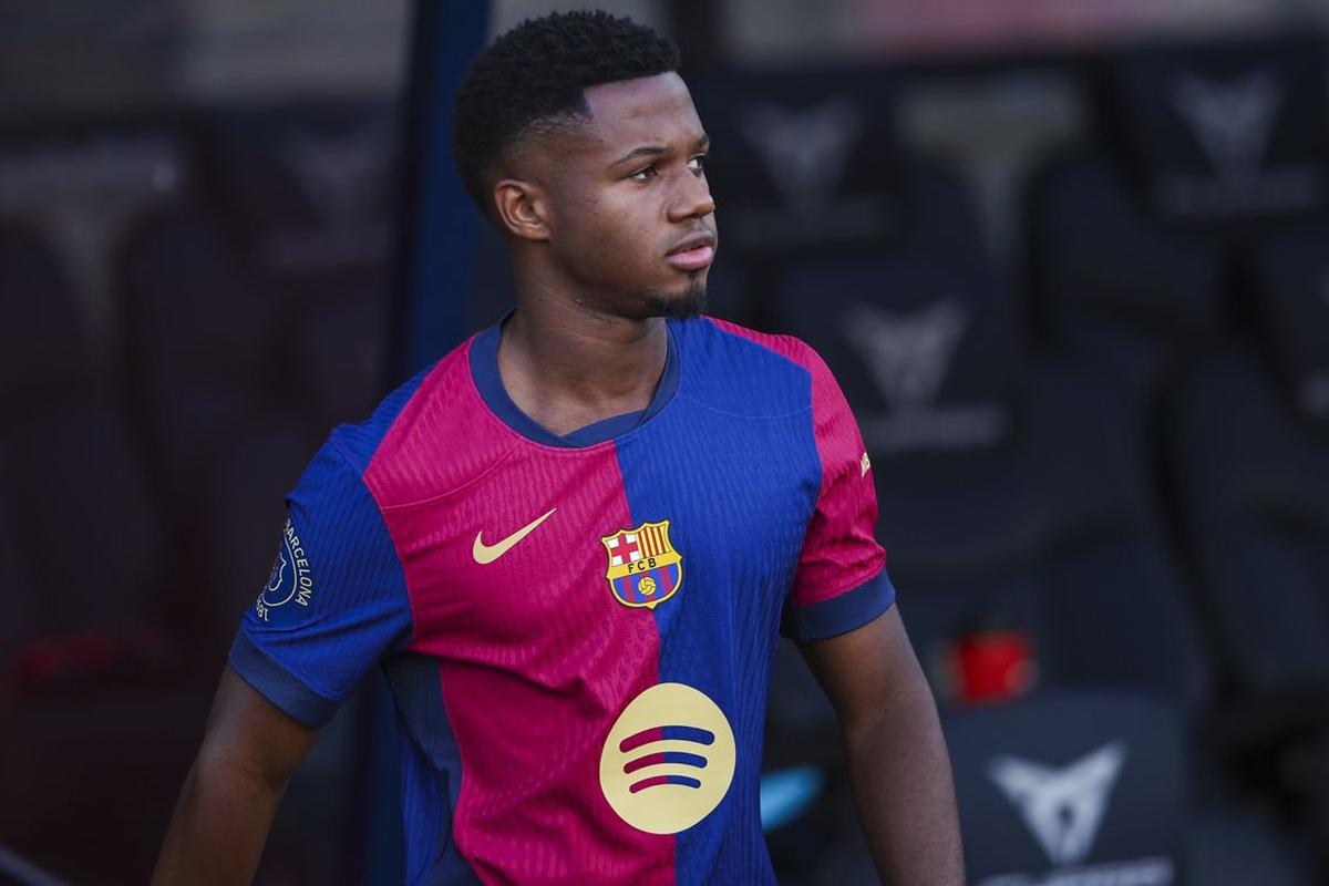 Costaba 80 millones, ahora solo vale cinco y Hansi Flick lo deja fuera del Barcelona: No cuento contigo