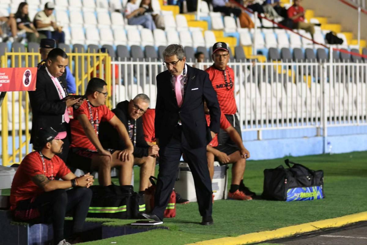 ¿Y el VAR? el penal que no le pitaron a Mixco y la extraña celebración de Edwin