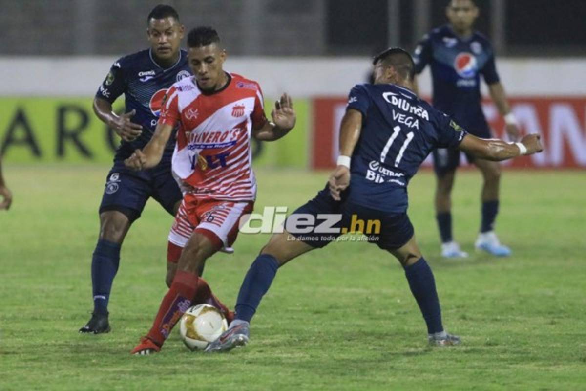 Con cinco fichajes: El 11 de gala que presentaría Vida en el torneo Clausura 2020