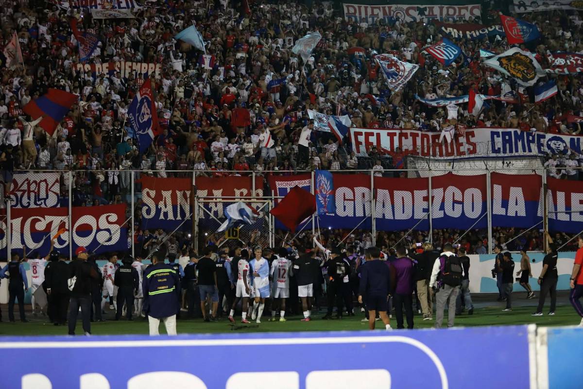Olimpia festeja la 40 a lo grande, Bengtson y Menjívar estrenan la nueva copa; ¿quién se llevó el Balón de Oro de Honduras?