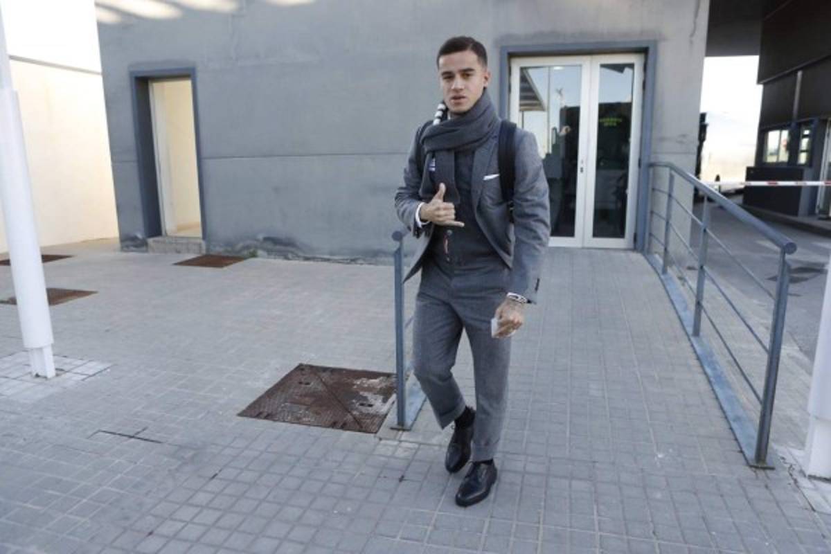 ¡Que elegancia! Así fue la llegada del Barcelona a Holanda para su partido ante PSV