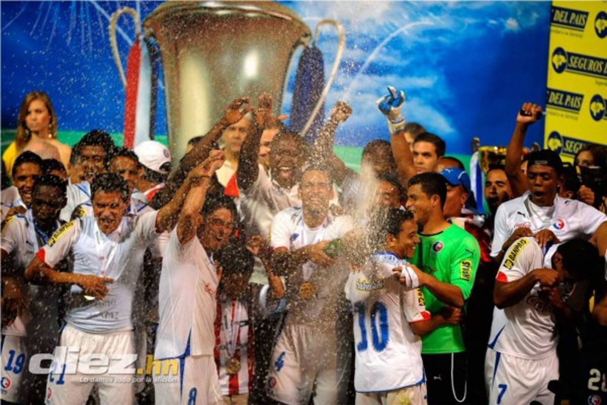 Colección de fotos históricas del Olimpia en su 103 aniversario