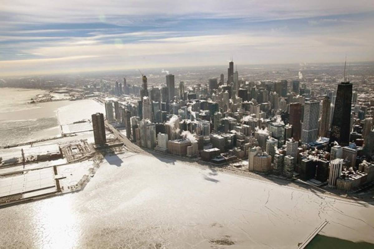 FOTOS: Impresionantes imágenes de la ciudad de Chicago cubierta de hielo