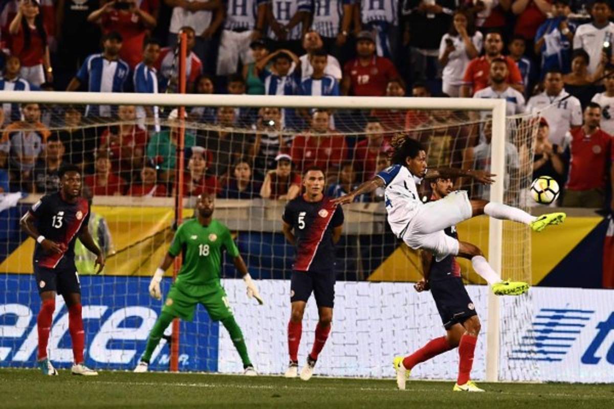 ¿No lo viste? Qué gesto hizo que Amado Guevara explotara y a quién saludó Pinto