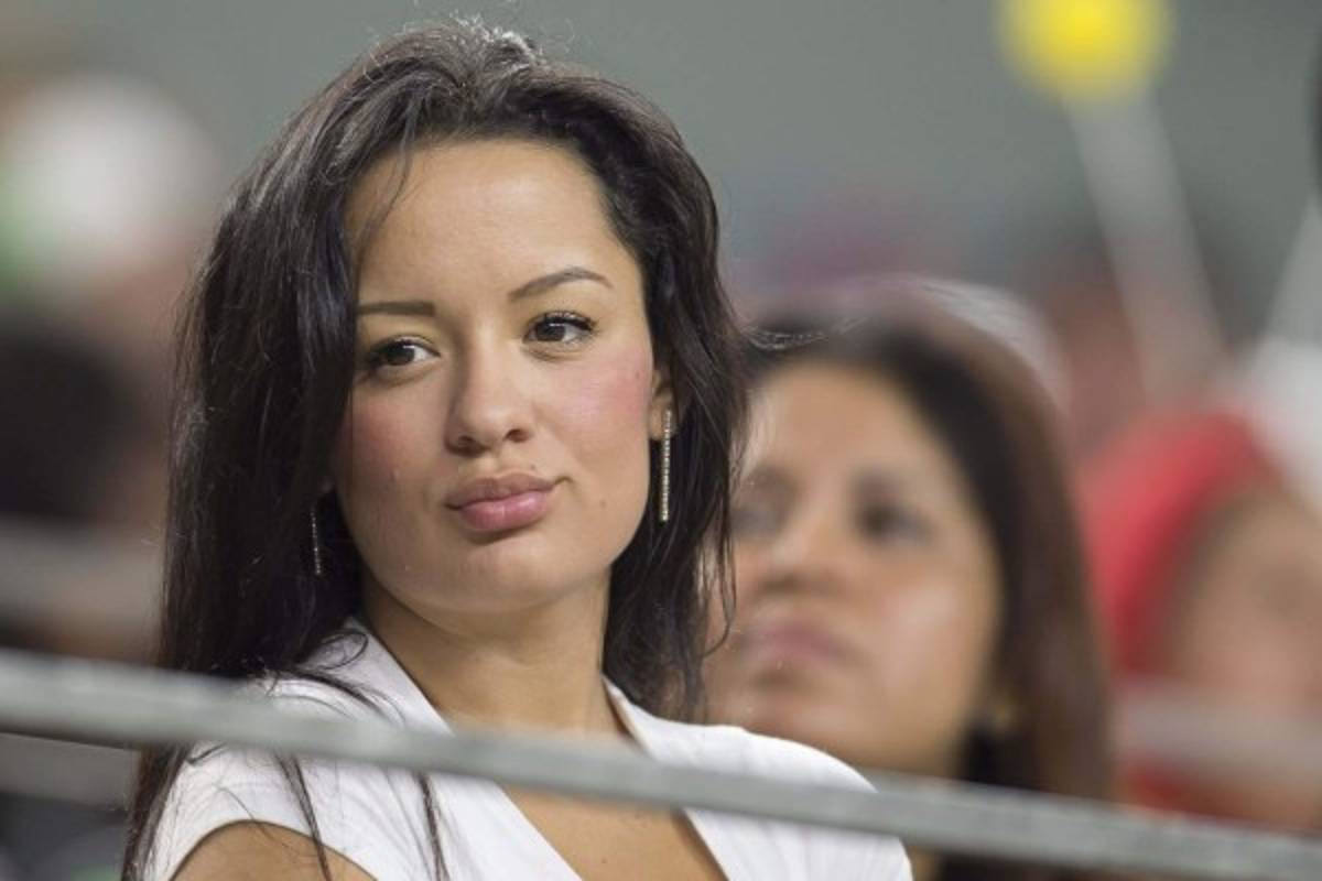 La periodista Inés Sainz entre las mujeres que deslumbra en el México-Argentina