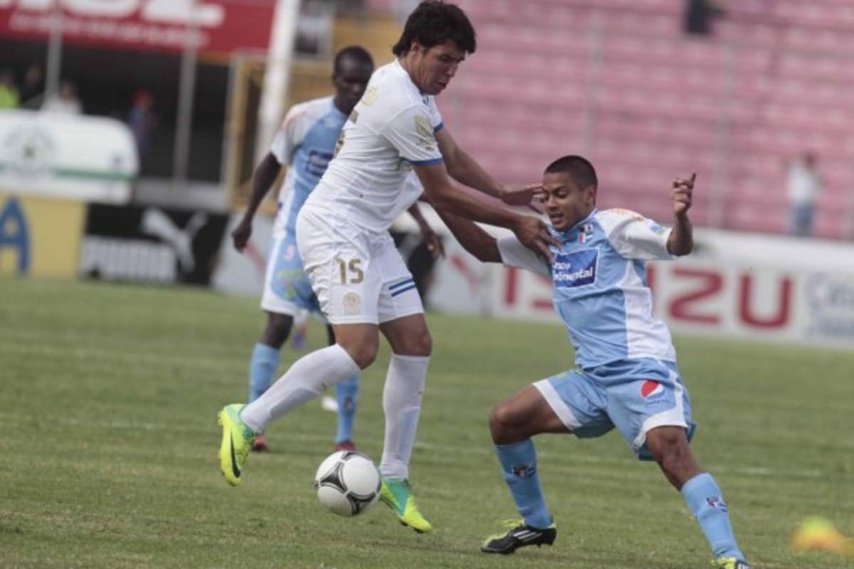 La larga lista de jugadores que ha prestado Olimpia en los últimos torneos