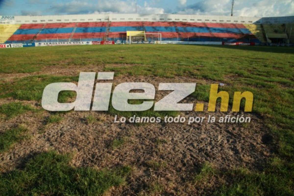 Qué tristeza: Así luce un viejo y deteriorado estadio de La Ceiba
