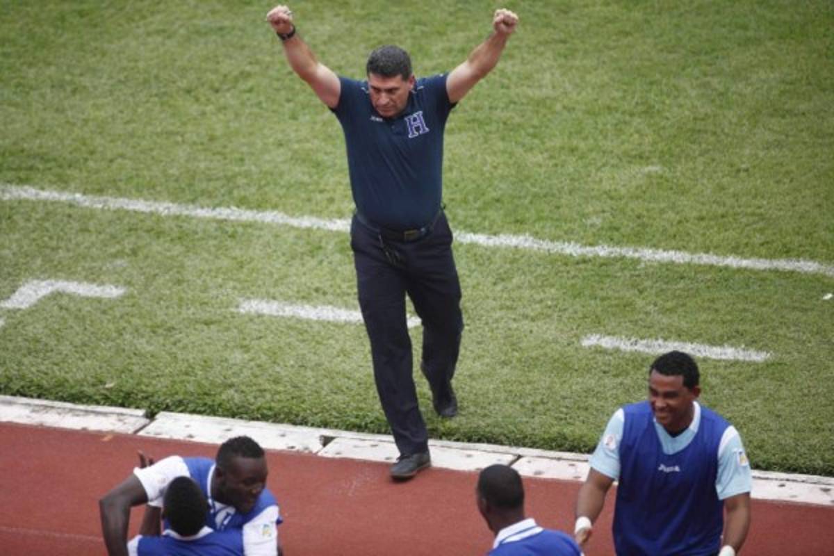Fotos: Luis Suárez vuelve al estadio Olímpico, un lugar donde vivió grandes momentos con Honduras