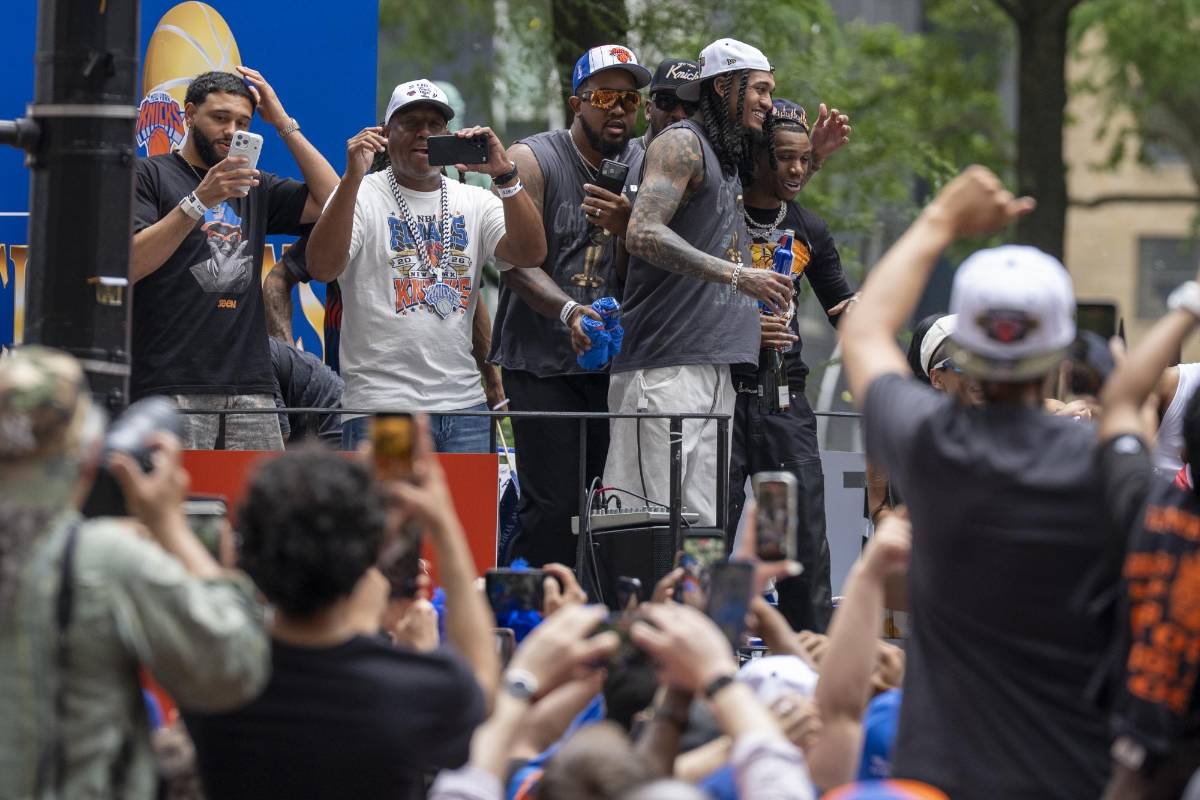 ¡Paralizaron NY! Entre famosos y miles de fanáticos los Knicks festejan el título