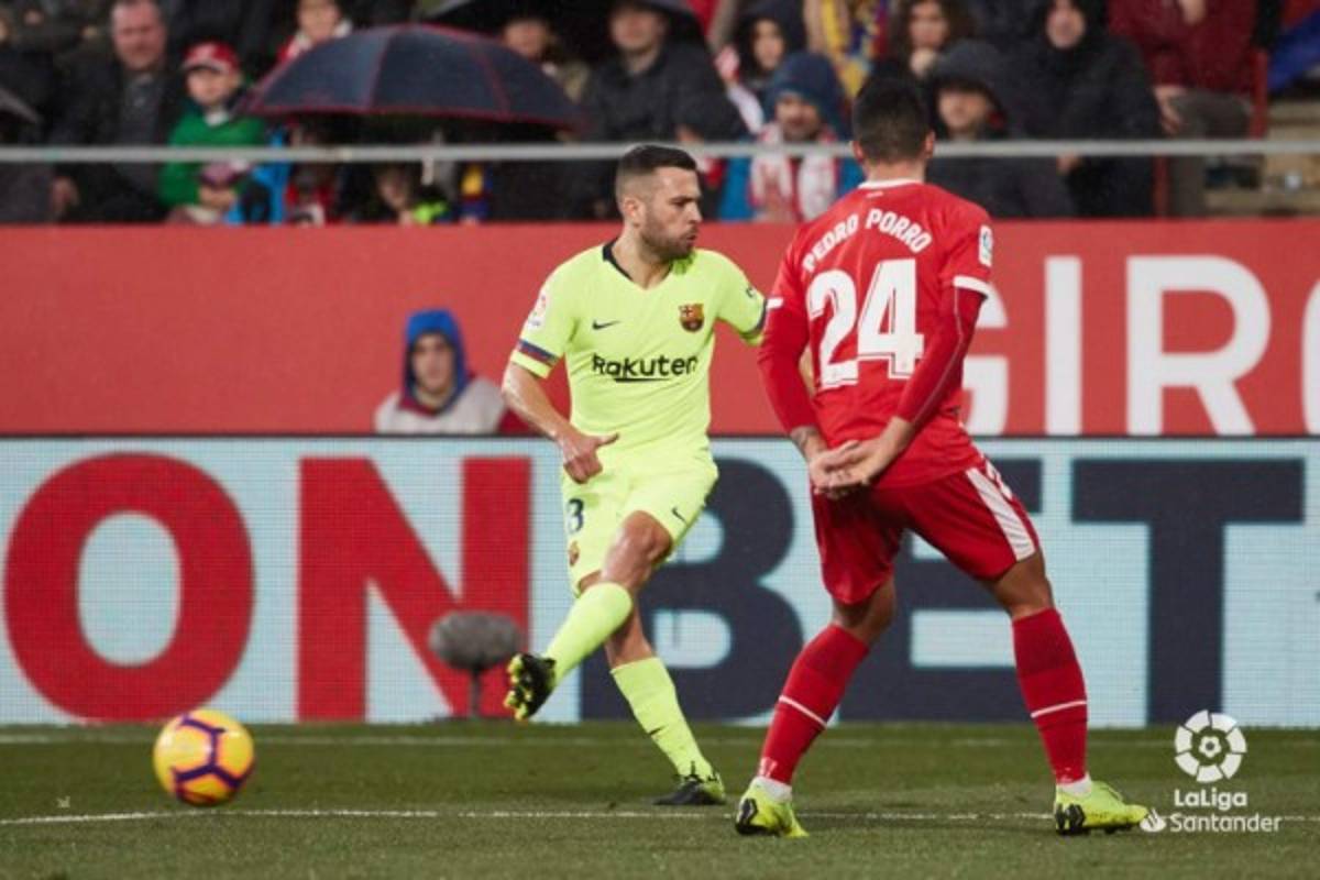 No viste en TV: El lamento de Suárez, Messi cambia camisa y el ambientazo en Montilivi